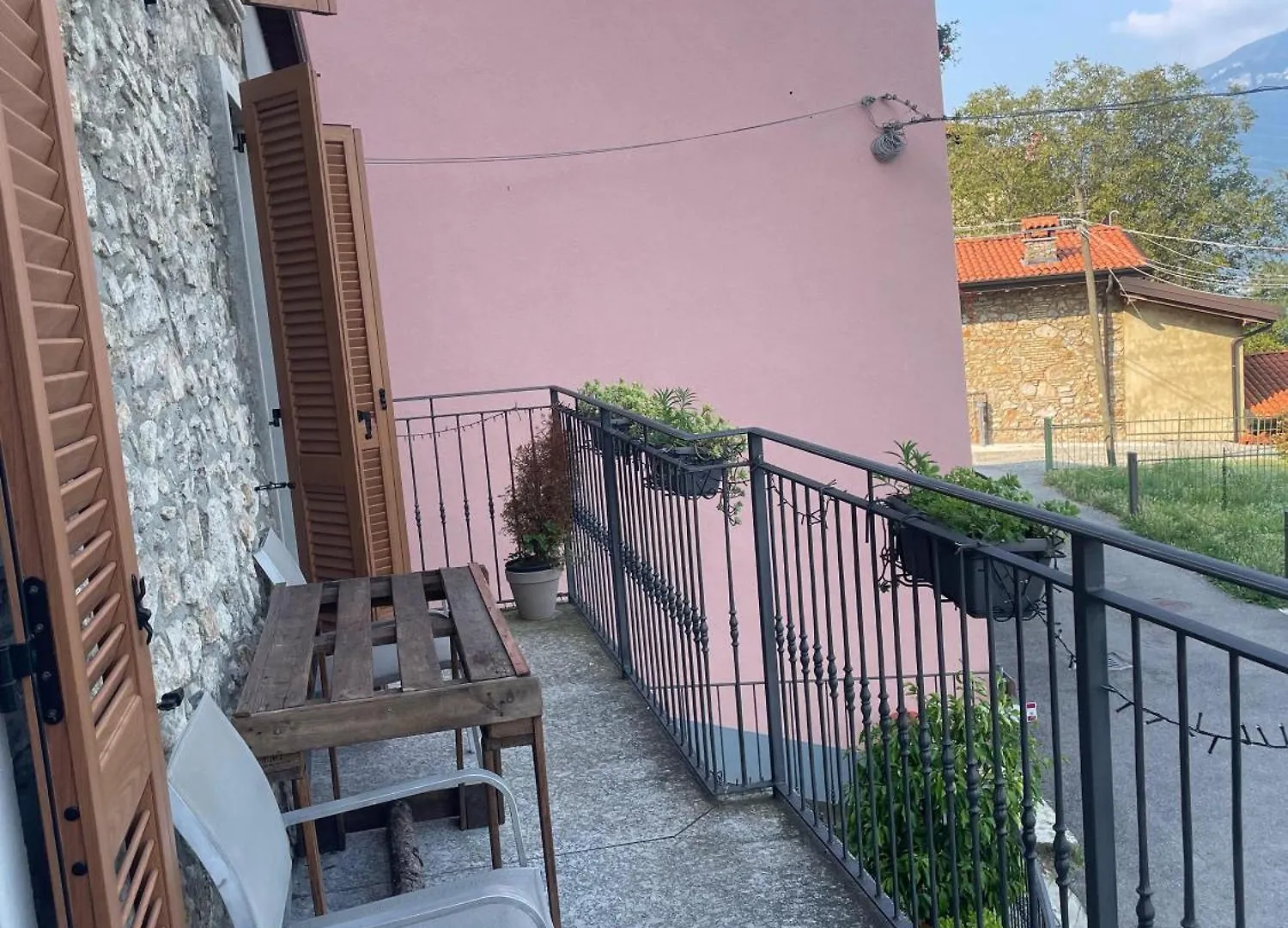 Stone House: Fairytale Flat With Magic Lake View Bellano Apartment