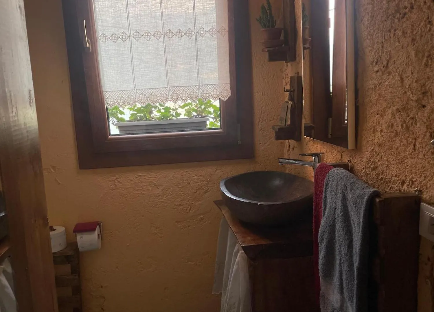 Stone House: Fairytale Flat With Magic Lake View Bellano Apartment